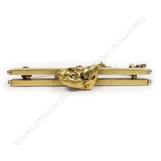F W Collins (Napier) 9ct gold nugget brooch,